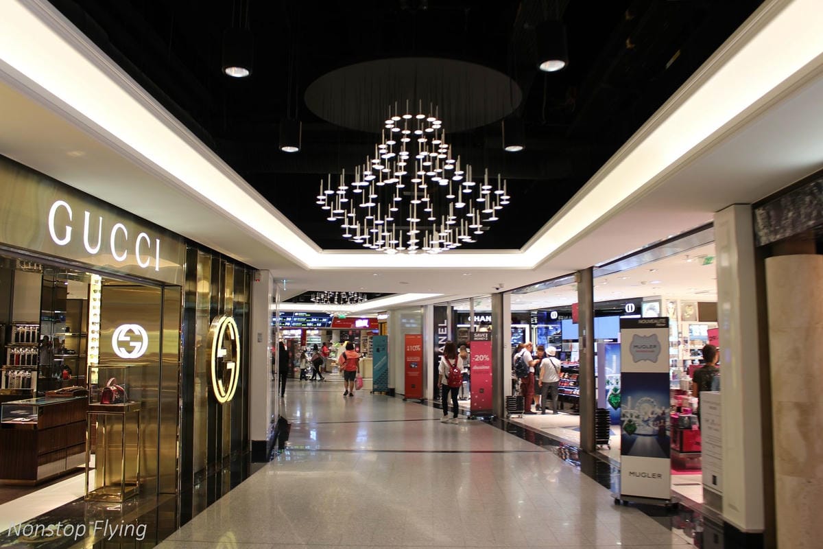 2018.08.22 長榮航空 BR88 巴黎-台北 777-300ER 飛行記錄 -新版一排10人座經濟艙