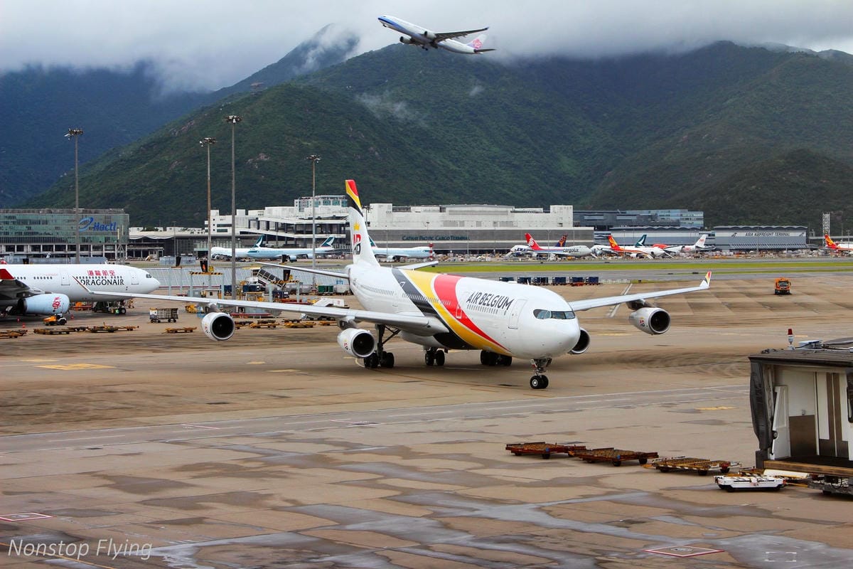 2018.08 香港機場拍飛機 -管制區內圖輯