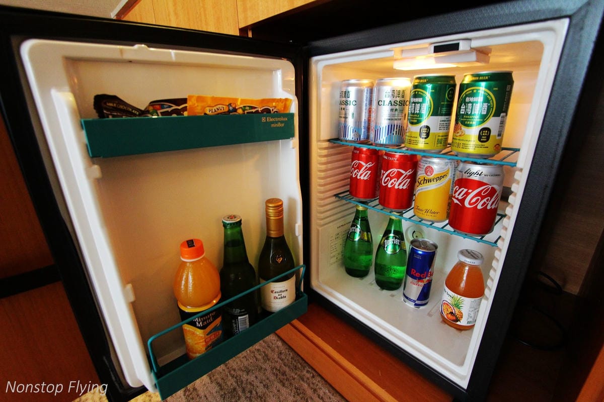 【飯店心得】台北威斯汀六福皇宮The Westin Taipei熄燈最後巡禮-尊榮套房、行政酒廊(午茶/晚餐)、公共空間分享