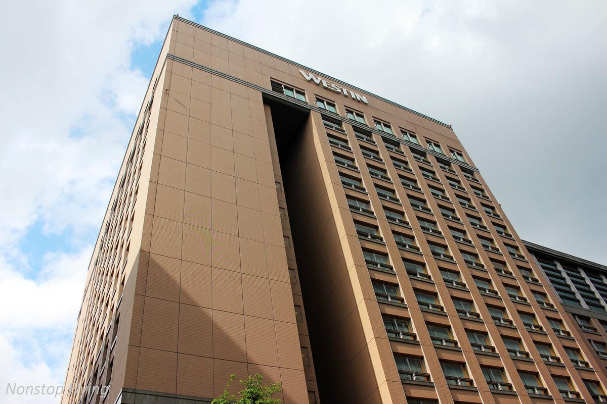 【飯店心得】台北威斯汀六福皇宮The Westin Taipei熄燈最後巡禮-尊榮套房、行政酒廊(午茶/晚餐)、公共空間分享