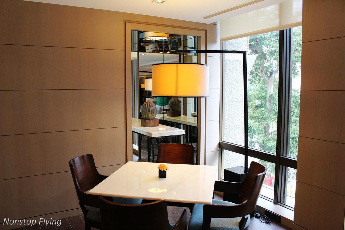 【飯店心得】台北威斯汀六福皇宮The Westin Taipei熄燈最後巡禮-尊榮套房、行政酒廊(午茶/晚餐)、公共空間分享
