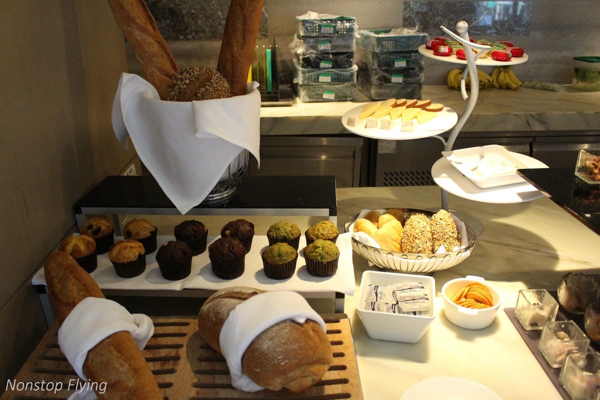 【飯店心得】台北威斯汀六福皇宮The Westin Taipei熄燈最後巡禮-尊榮套房、行政酒廊(午茶/晚餐)、公共空間分享