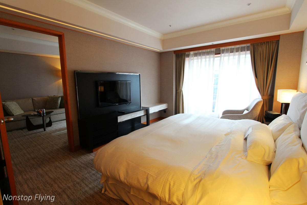 【飯店心得】台北威斯汀六福皇宮The Westin Taipei熄燈最後巡禮-尊榮套房、行政酒廊(午茶/晚餐)、公共空間分享