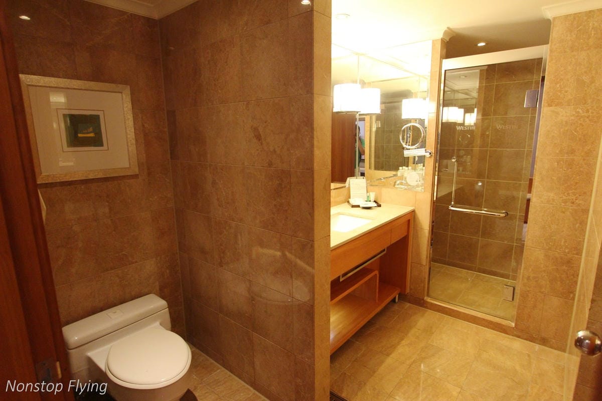 【飯店心得】台北威斯汀六福皇宮The Westin Taipei熄燈最後巡禮-尊榮套房、行政酒廊(午茶/晚餐)、公共空間分享