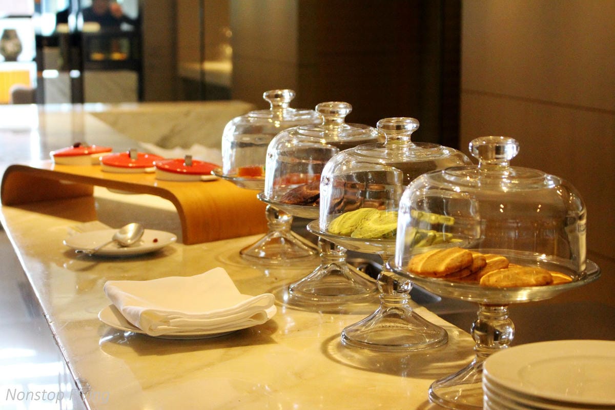 【飯店心得】台北威斯汀六福皇宮The Westin Taipei熄燈最後巡禮-尊榮套房、行政酒廊(午茶/晚餐)、公共空間分享