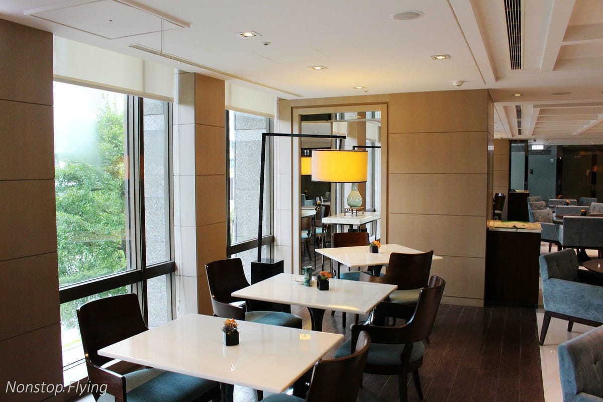 【飯店心得】台北威斯汀六福皇宮The Westin Taipei熄燈最後巡禮-尊榮套房、行政酒廊(午茶/晚餐)、公共空間分享