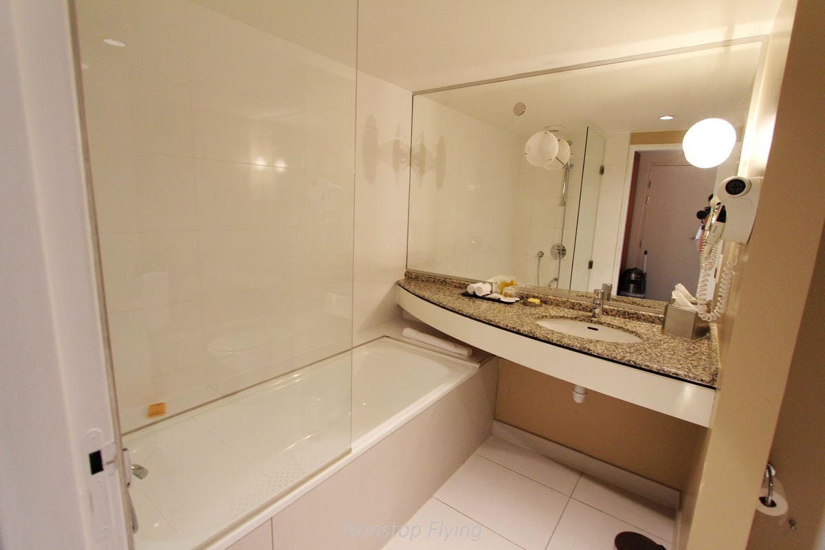 【住宿心得】巴黎戴高樂機場凱悅酒店 Hyatt Regency Paris-CDG -機場旁四星級豪華酒店 - 第19張圖 【住宿心得】巴黎戴高樂機場凱悅酒店 Hyatt Regency Paris-CDG -機場旁四星級豪華酒店