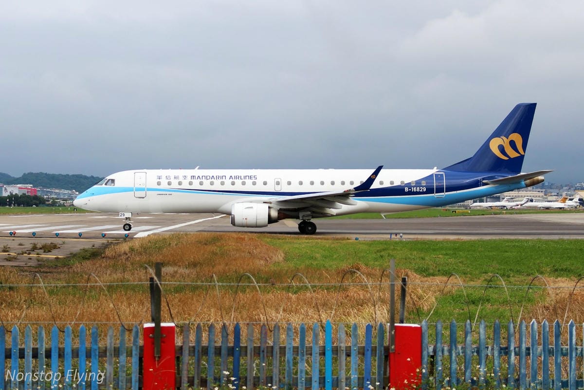 2018.10.14 松山機場拍飛機 -濱江街180巷跑道頭(飛機巷)最後巡禮+長榮787-9首拍 - 第30張圖 2018.10.14 松山機場拍飛機 -濱江街180巷跑道頭(飛機巷)最後巡禮+長榮787-9首拍