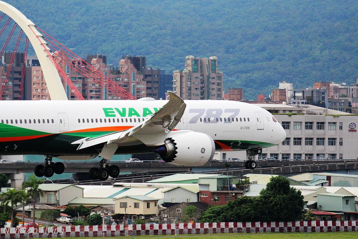 2018.10.14 松山機場拍飛機 -濱江街180巷跑道頭(飛機巷)最後巡禮+長榮787-9首拍 - 第60張圖 2018.10.14 松山機場拍飛機 -濱江街180巷跑道頭(飛機巷)最後巡禮+長榮787-9首拍