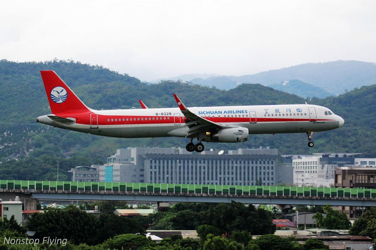 2018.10.14 松山機場拍飛機 -濱江街180巷跑道頭(飛機巷)最後巡禮+長榮787-9首拍 - 第52張圖 2018.10.14 松山機場拍飛機 -濱江街180巷跑道頭(飛機巷)最後巡禮+長榮787-9首拍