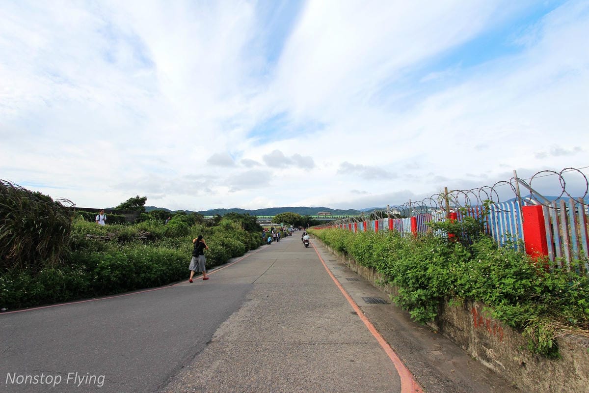 2018.10.14 松山機場拍飛機 -濱江街180巷跑道頭(飛機巷)最後巡禮+長榮787-9首拍 - 第38張圖 2018.10.14 松山機場拍飛機 -濱江街180巷跑道頭(飛機巷)最後巡禮+長榮787-9首拍