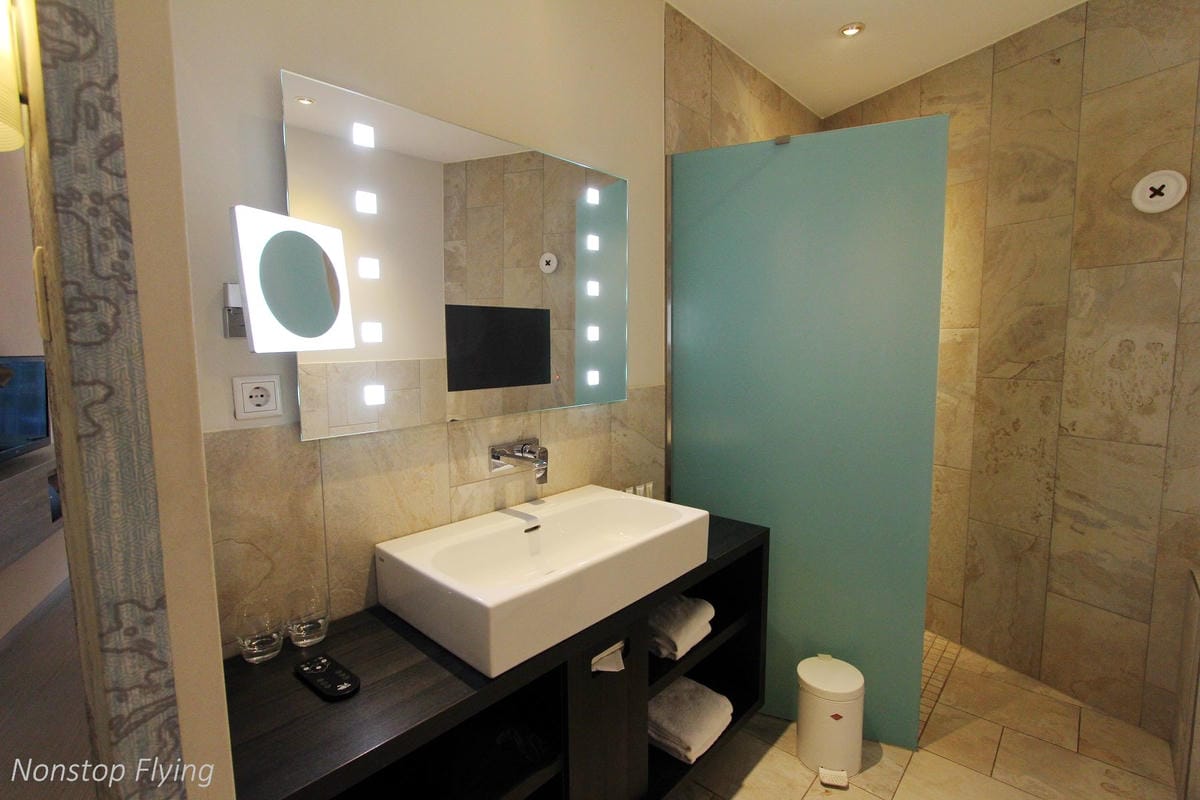 【住宿心得】荷蘭鹿特丹Mainport Hotel Rotterdam -市區五星級設計酒店，緊鄰河岸、地鐵/電車站，新穎舒適質感佳!