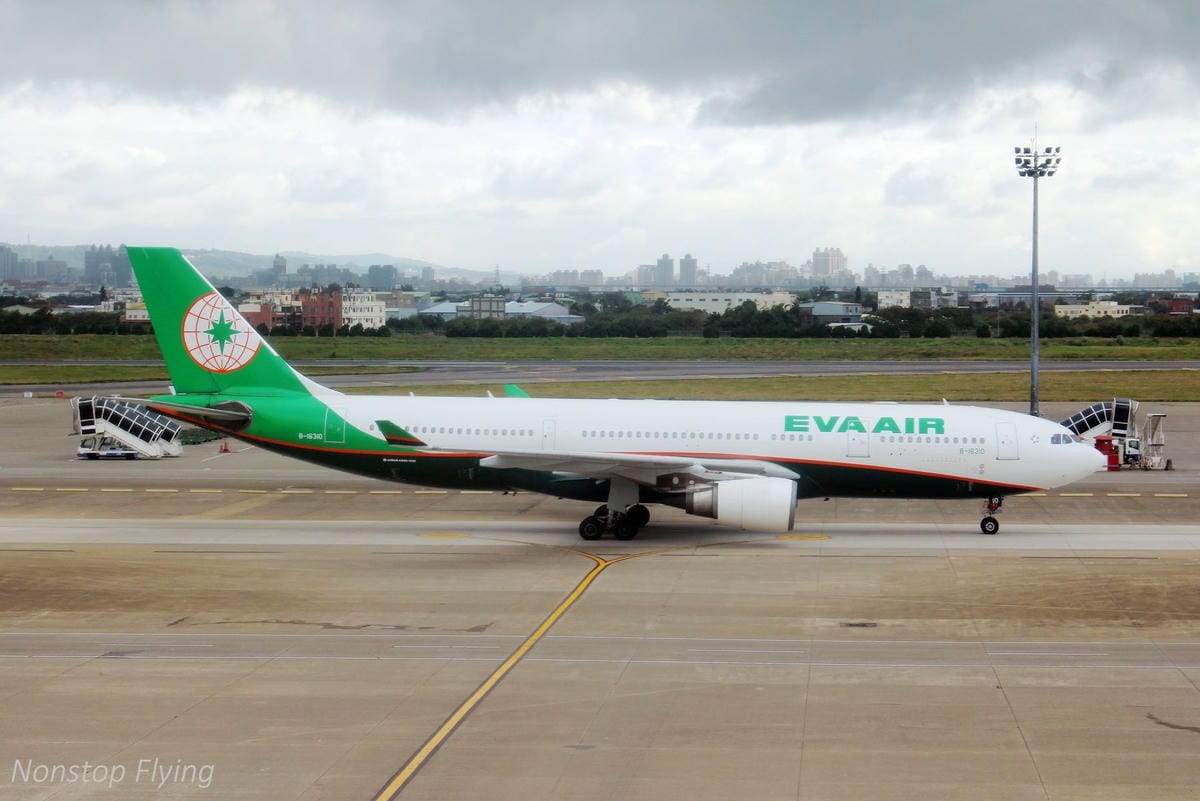 2018.12.07 國泰航空 CX450 台北-東京 777-300飛行記錄 – 新版一排10座777 - 第8張圖 2018.12.07 國泰航空 CX450 台北-東京 777-300飛行記錄 – 新版一排10座777