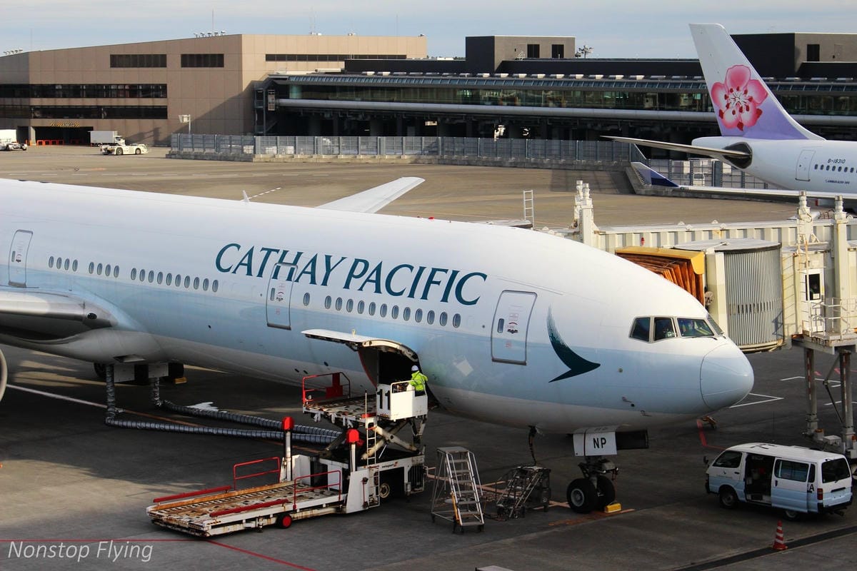 2018.12.10 國泰航空 CX451 東京-台北 波音777-300飛行記錄