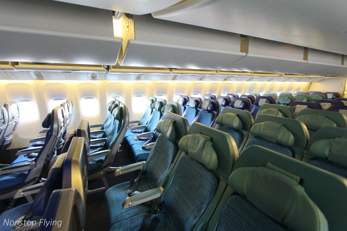 2018.12.10 國泰航空 CX451 東京-台北 波音777-300飛行記錄