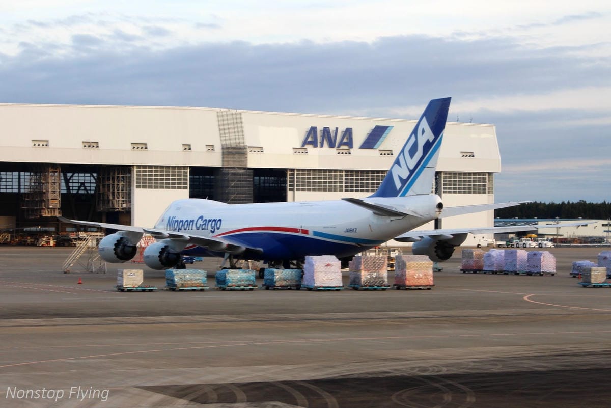 2018.12.10 國泰航空 CX451 東京-台北 波音777-300飛行記錄