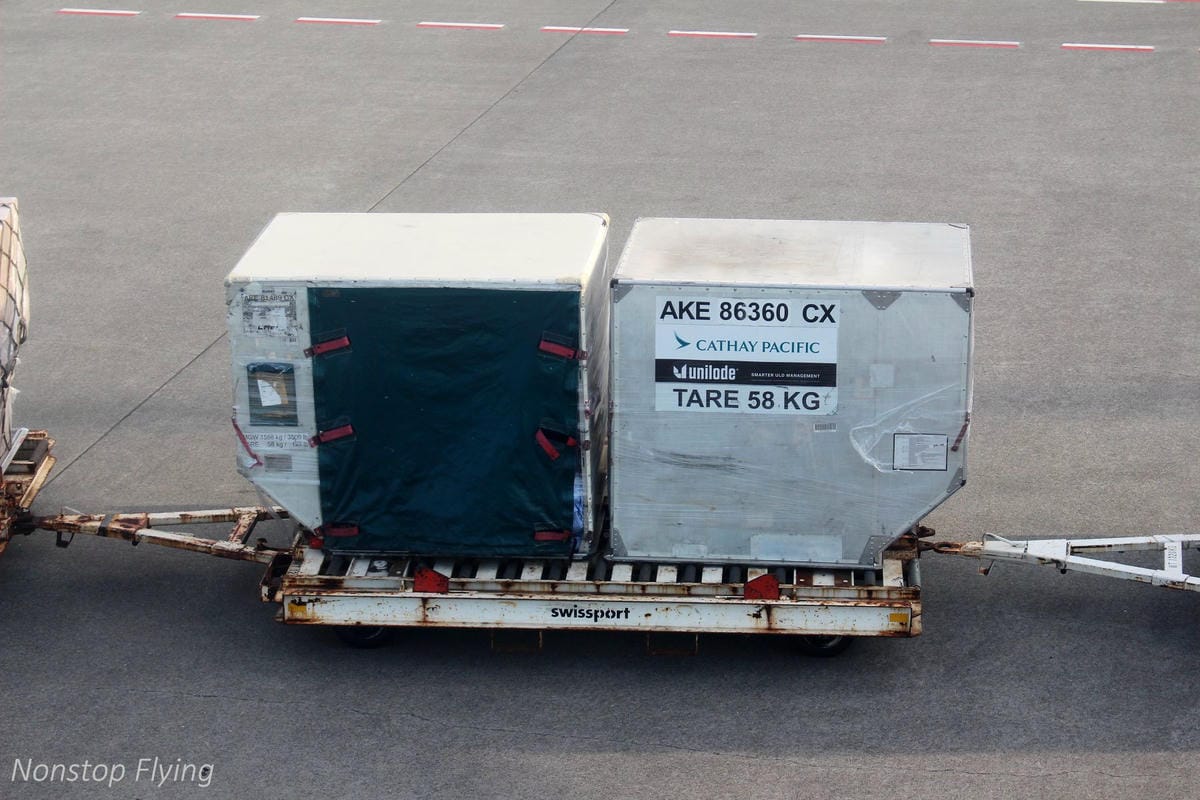 2018.12.10 國泰航空 CX451 東京-台北 波音777-300飛行記錄