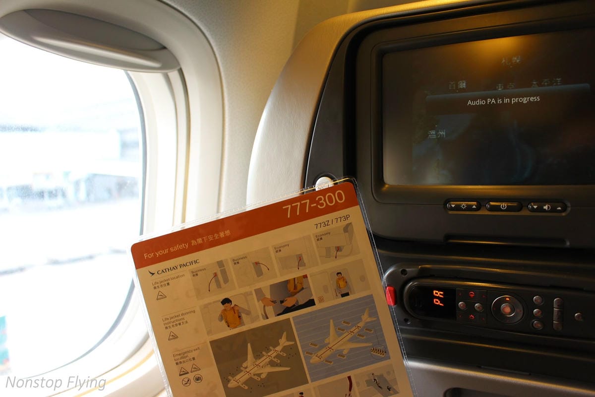 2018.12.10 國泰航空 CX451 東京-台北 波音777-300飛行記錄