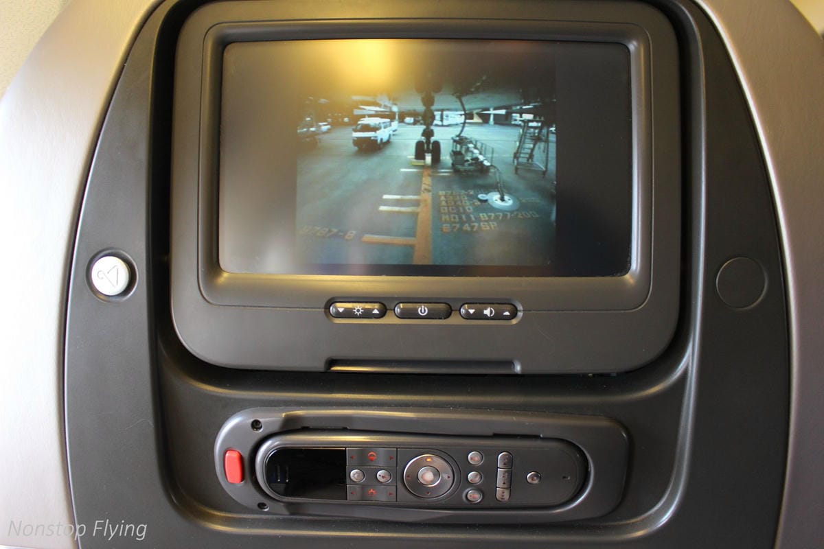 2018.12.10 國泰航空 CX451 東京-台北 波音777-300飛行記錄