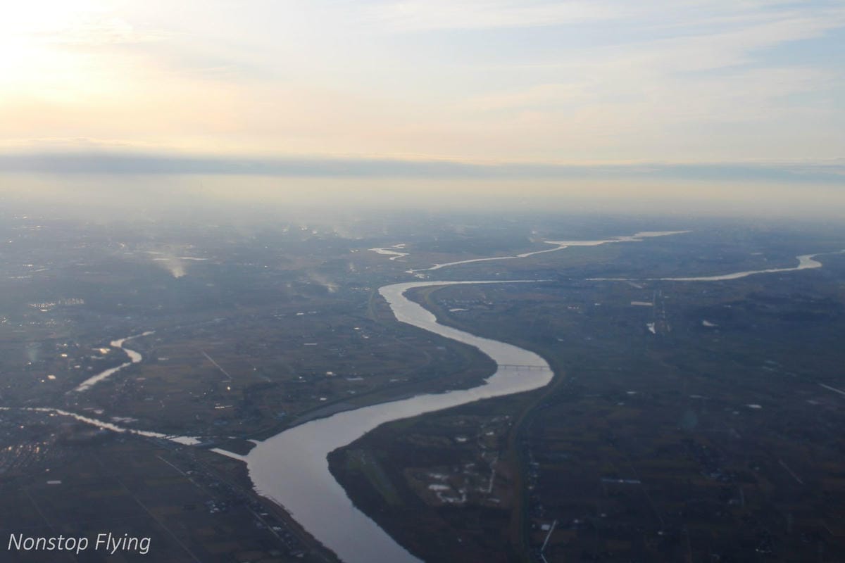 2018.12.10 國泰航空 CX451 東京-台北 波音777-300飛行記錄