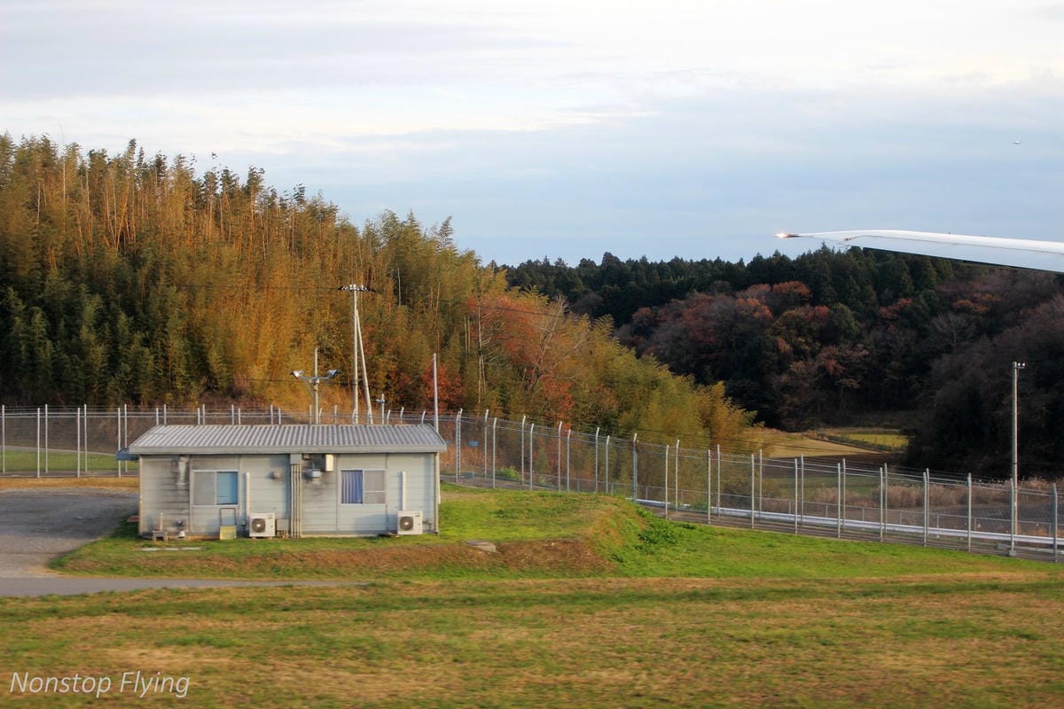 2018.12.10 國泰航空 CX451 東京-台北 波音777-300飛行記錄