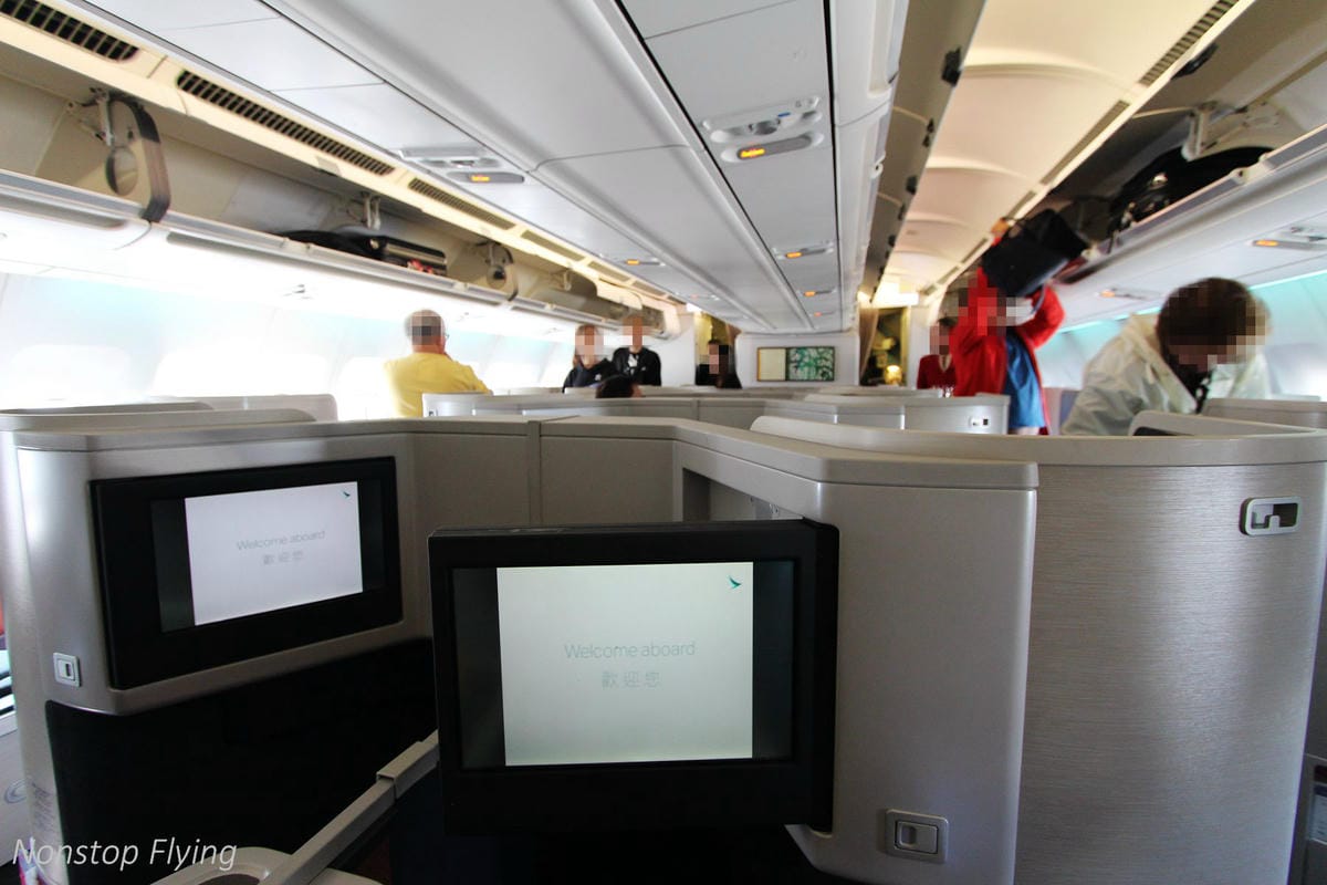 2019.02.15 國泰航空 CX475 台北-香港 A330-300商務艙飛行記錄 -長程版反魚骨平躺商務艙 - 第27張圖 2019.02.15 國泰航空 CX475 台北-香港 A330-300商務艙飛行記錄 -長程版反魚骨平躺商務艙