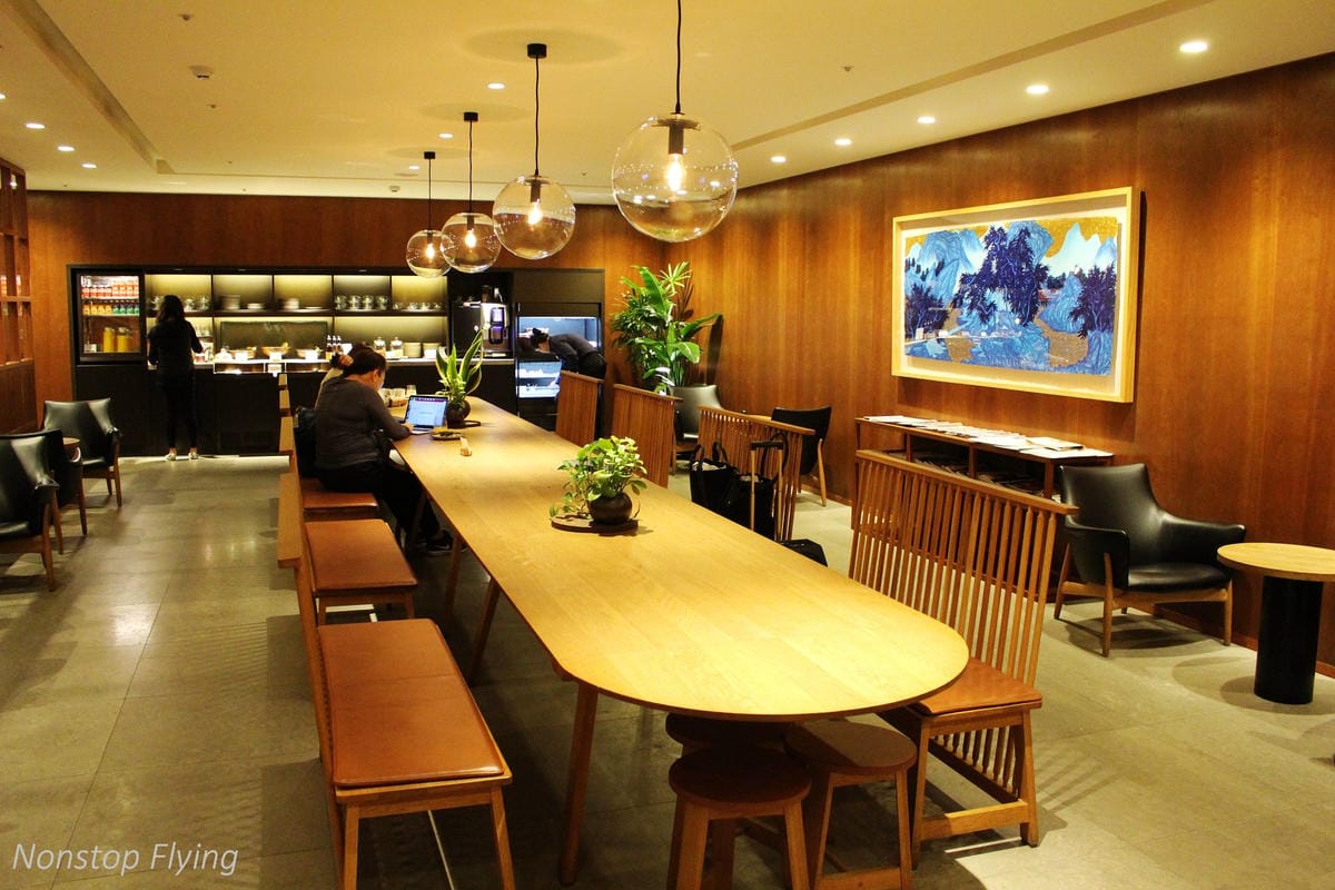 2019.02.15 國泰航空 CX475 台北-香港 A330-300商務艙飛行記錄 -長程版反魚骨平躺商務艙 - 第10張圖 2019.02.15 國泰航空 CX475 台北-香港 A330-300商務艙飛行記錄 -長程版反魚骨平躺商務艙