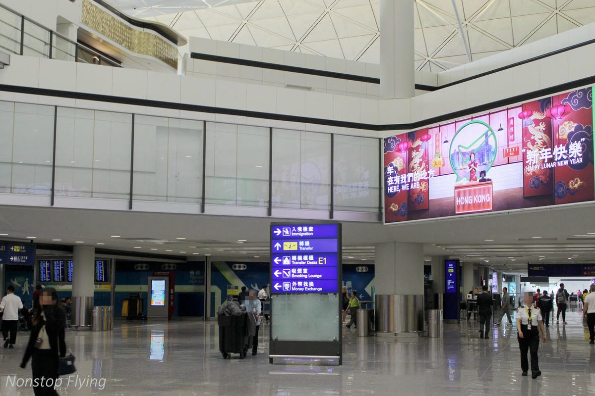 2019.02.15 國泰航空 CX475 台北-香港 A330-300商務艙飛行記錄 -長程版反魚骨平躺商務艙