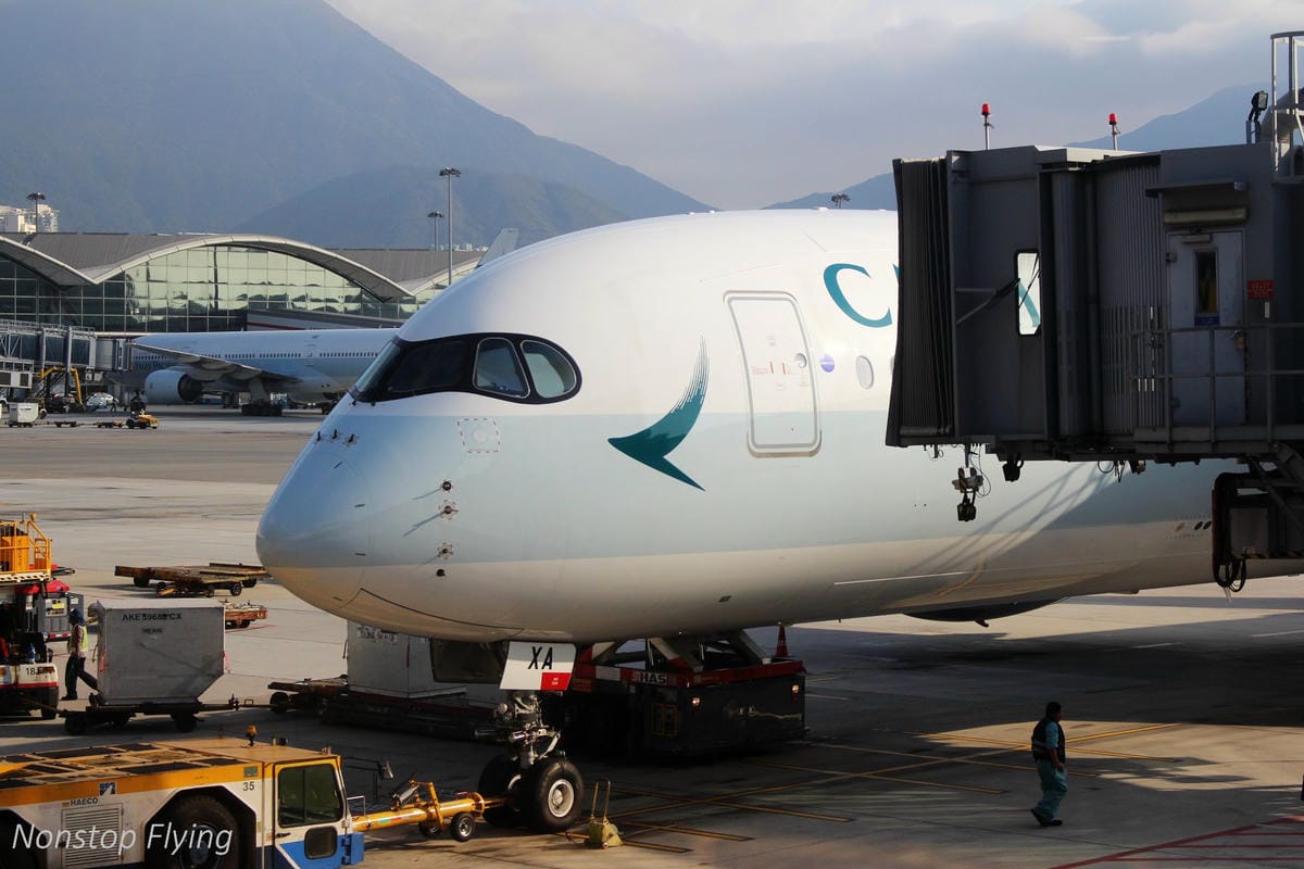 2019.02.15 國泰航空 CX475 台北-香港 A330-300商務艙飛行記錄 -長程版反魚骨平躺商務艙 - 第54張圖 2019.02.15 國泰航空 CX475 台北-香港 A330-300商務艙飛行記錄 -長程版反魚骨平躺商務艙