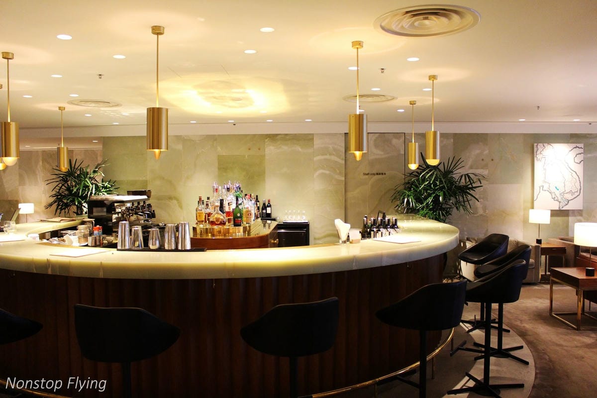 2019.02.17 國泰航空 CX402 香港-台北 A350-1000商務艙飛行記錄 -國泰最新旗艦機型