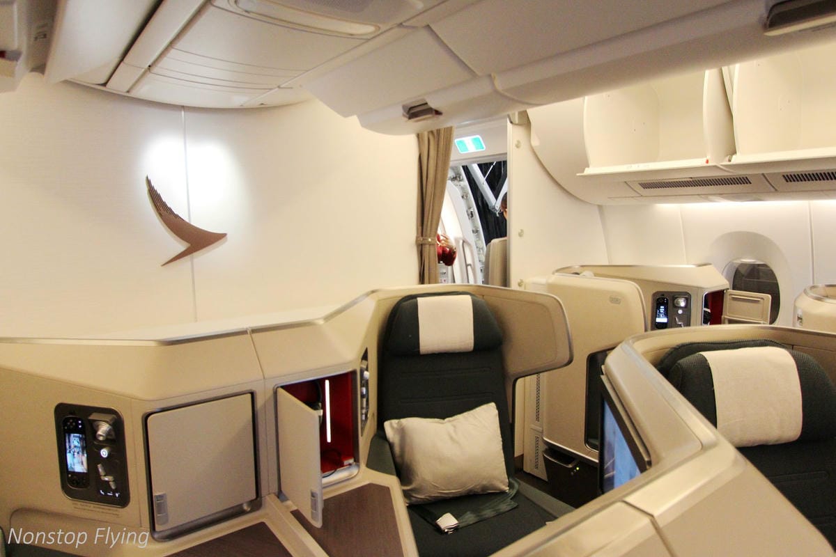 2019.02.17 國泰航空 CX402 香港-台北 A350-1000商務艙飛行記錄 -國泰最新旗艦機型