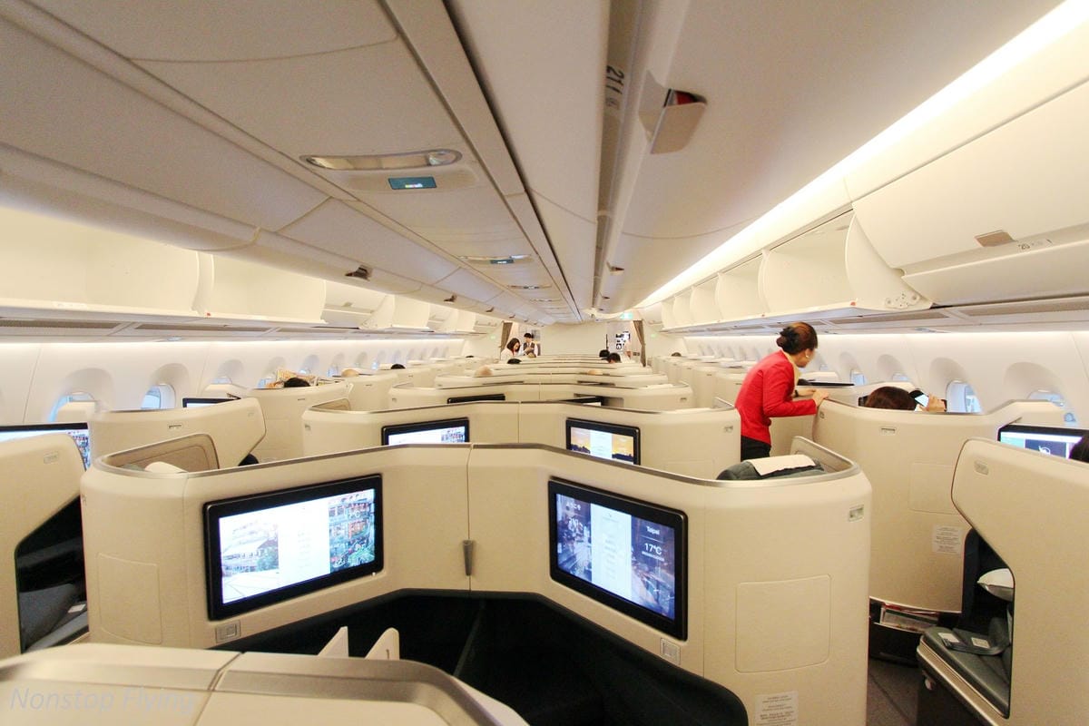 2019.02.17 國泰航空 CX402 香港-台北 A350-1000商務艙飛行記錄 -國泰最新旗艦機型