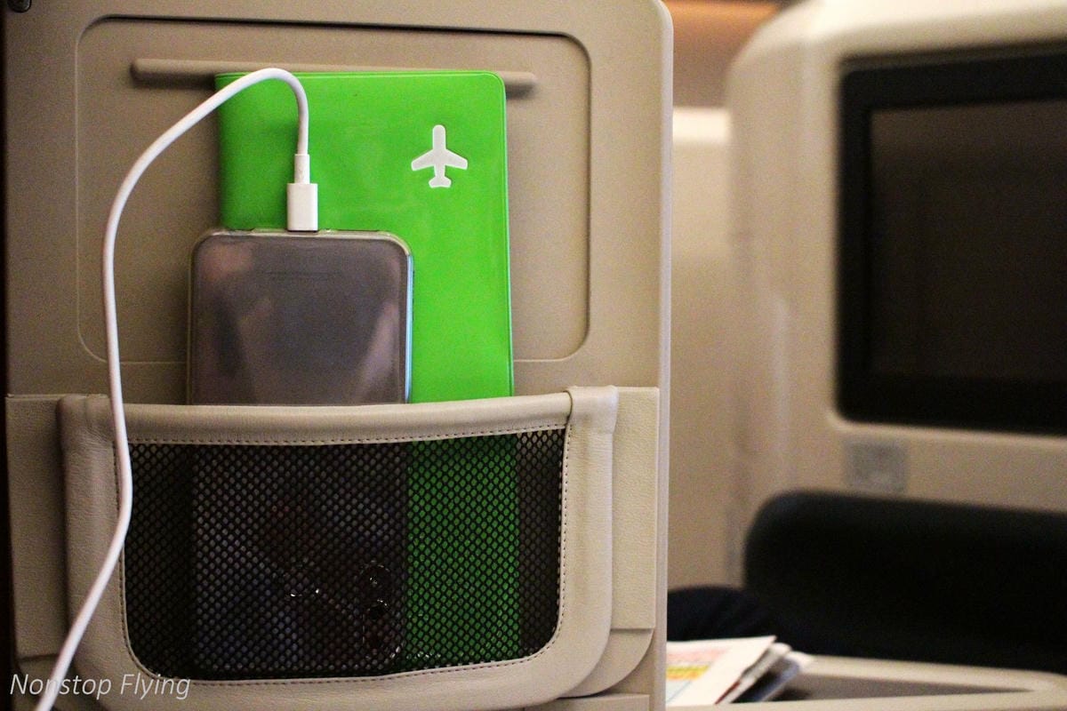 2019.02.17 國泰航空 CX402 香港-台北 A350-1000商務艙飛行記錄 -國泰最新旗艦機型