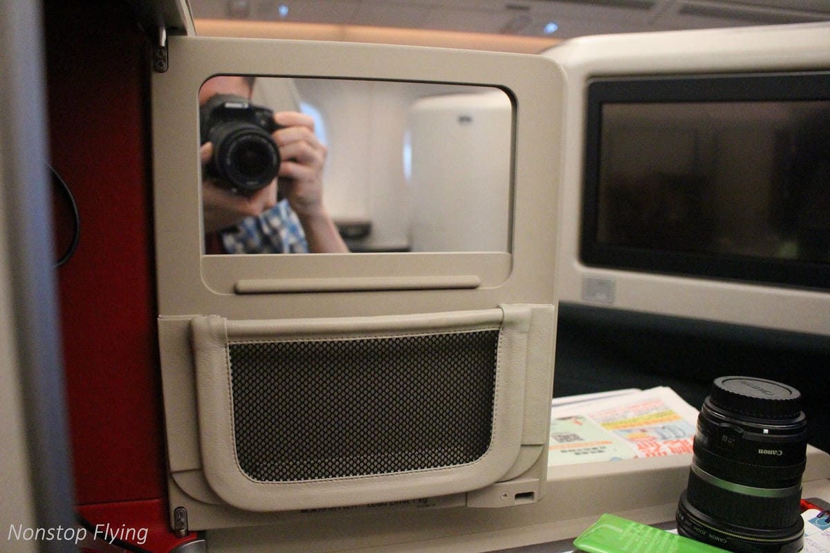 2019.02.17 國泰航空 CX402 香港-台北 A350-1000商務艙飛行記錄 -國泰最新旗艦機型