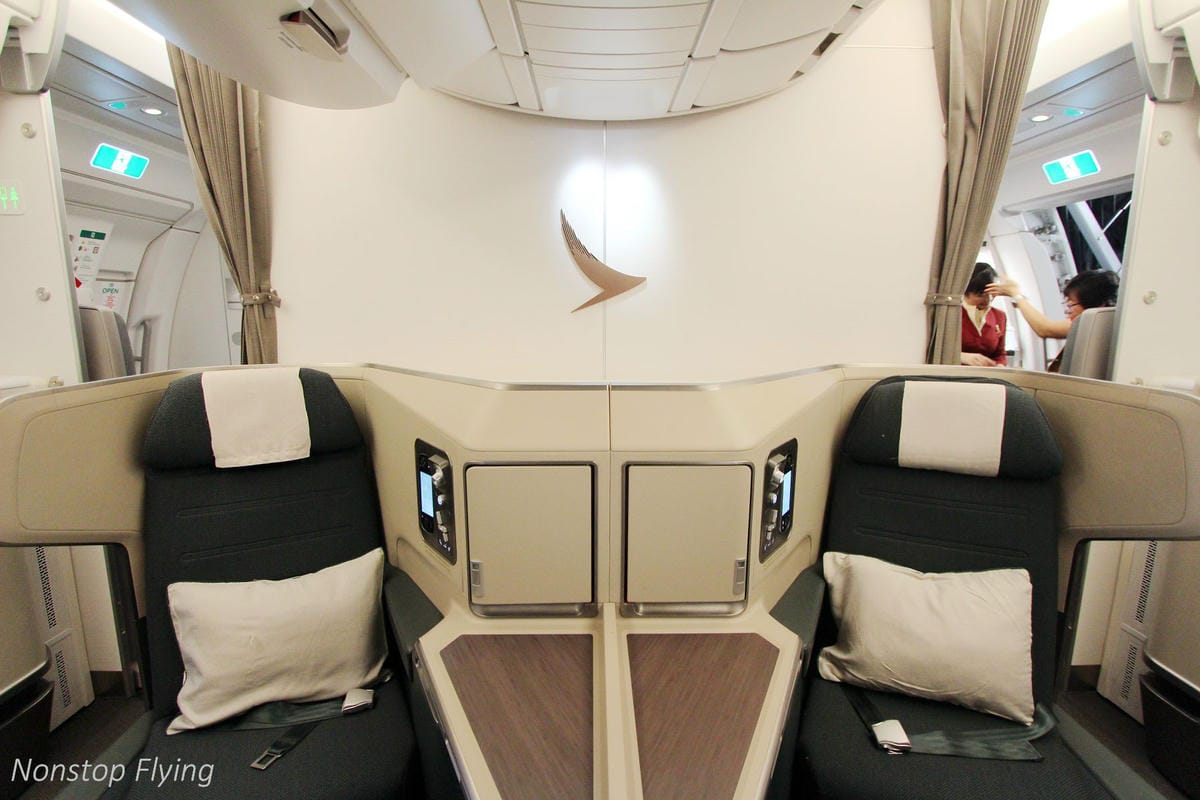 2019.02.17 國泰航空 CX402 香港-台北 A350-1000商務艙飛行記錄 -國泰最新旗艦機型