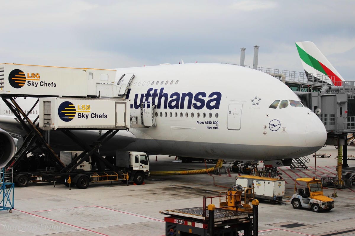 2019.02.17 國泰航空 CX402 香港-台北 A350-1000商務艙飛行記錄 -國泰最新旗艦機型