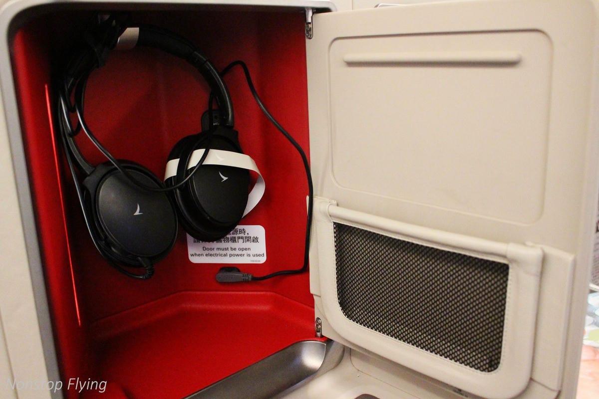 2019.02.17 國泰航空 CX402 香港-台北 A350-1000商務艙飛行記錄 -國泰最新旗艦機型