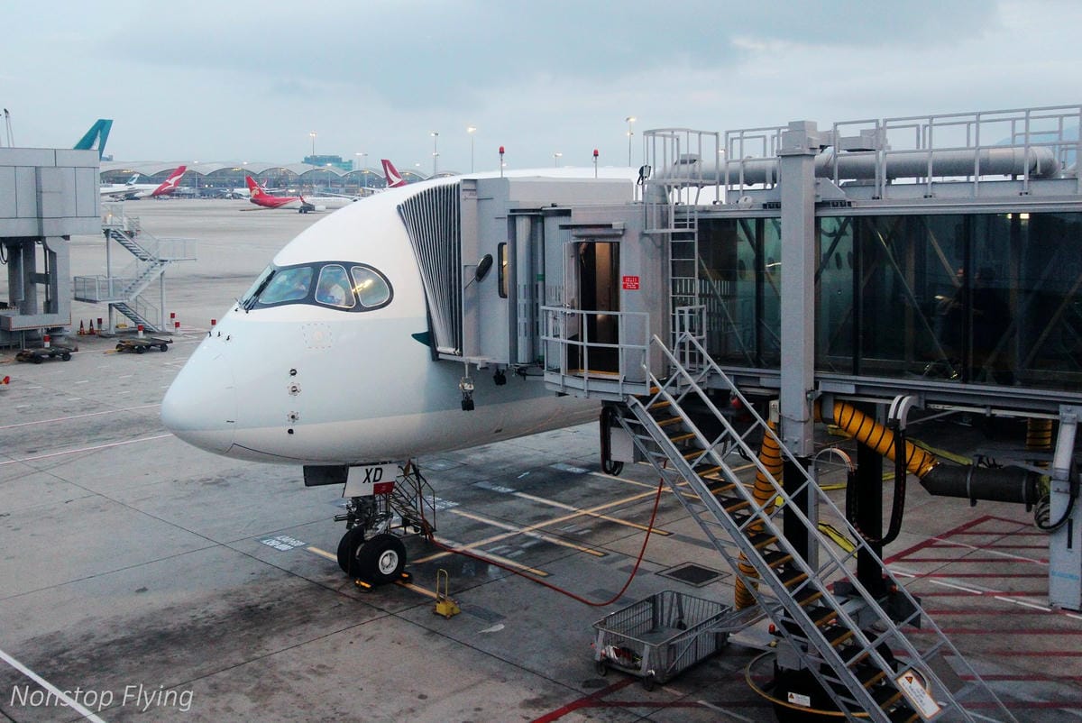 2019.02.17 國泰航空 CX402 香港-台北 A350-1000商務艙飛行記錄 -國泰最新旗艦機型
