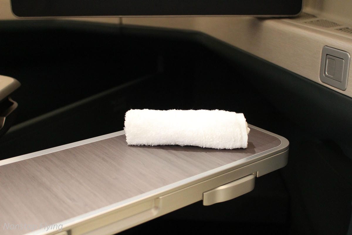 2019.02.17 國泰航空 CX402 香港-台北 A350-1000商務艙飛行記錄 -國泰最新旗艦機型