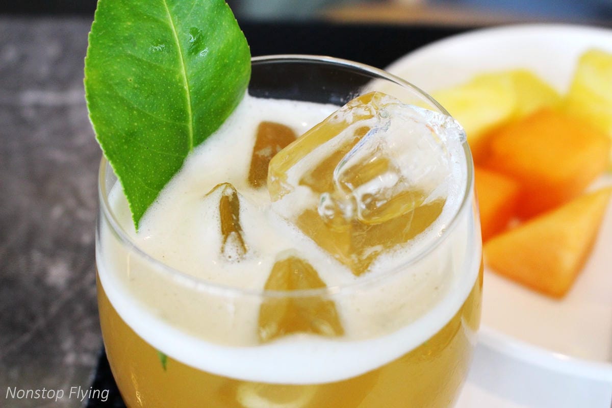 2019.02.17 國泰航空 CX402 香港-台北 A350-1000商務艙飛行記錄 -國泰最新旗艦機型