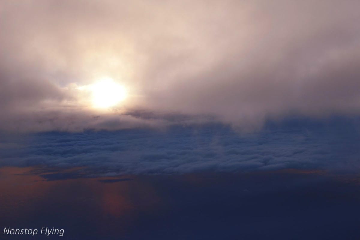 2019.04.16 國泰航空 CX485 台北-香港 A350-900商務艙 飛行記錄