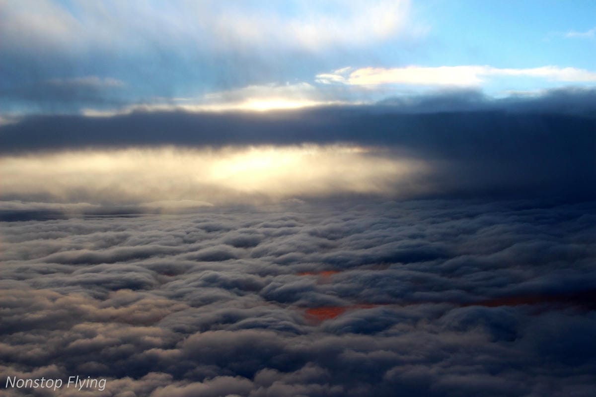 2019.04.16 國泰航空 CX485 台北-香港 A350-900商務艙 飛行記錄