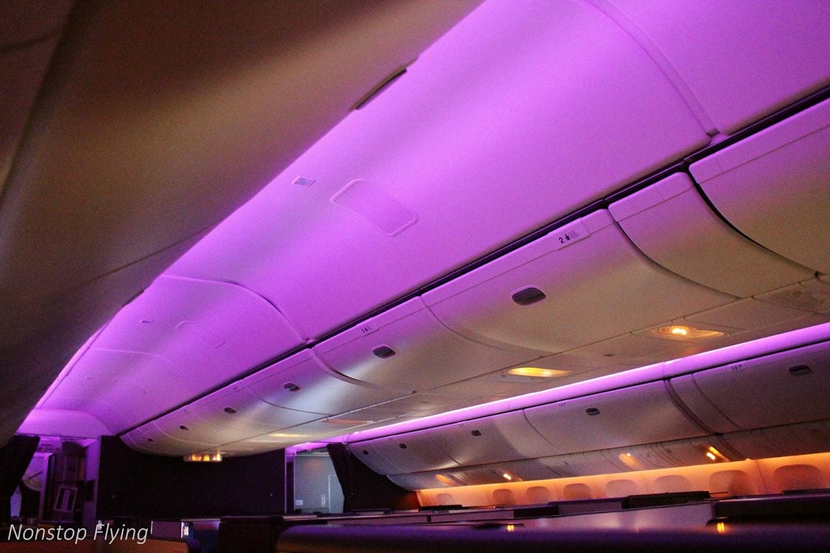 2019.04.17 卡達航空 QR815 香港-杜哈 Qsuite體驗 -波音777豪華包廂、五星級服務、吃到飽隨選菜單,全球最佳商務艙!