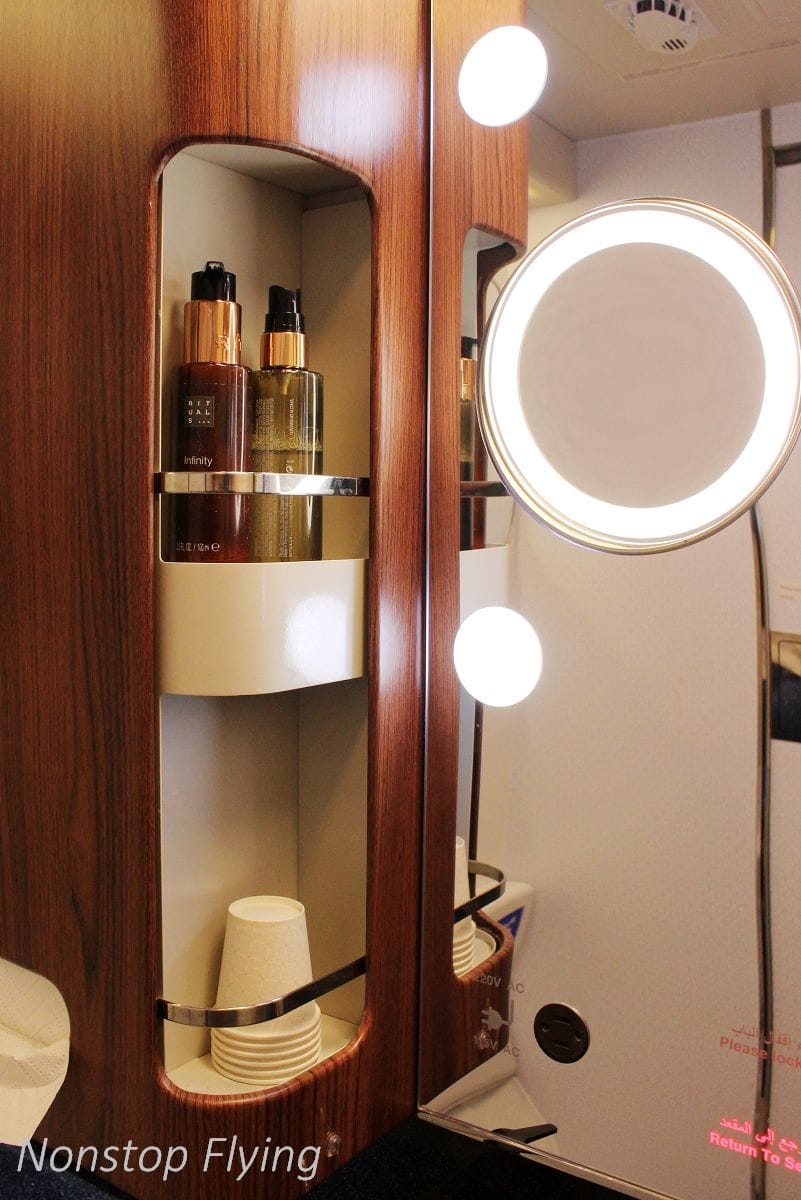 2019.04.17 卡達航空 QR815 香港-杜哈 Qsuite體驗 -波音777豪華包廂、五星級服務、吃到飽隨選菜單，全球最佳商務艙!