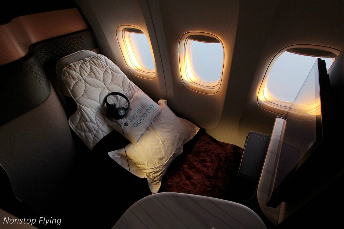 2019.04.17 卡達航空 QR815 香港-杜哈 Qsuite體驗 -波音777豪華包廂、五星級服務、吃到飽隨選菜單，全球最佳商務艙!