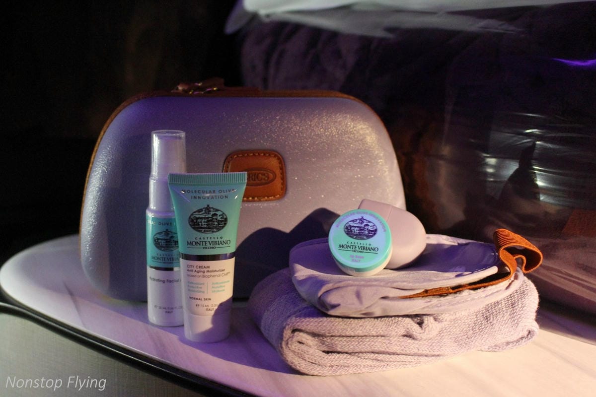 2019.04.17 卡達航空 QR815 香港-杜哈 Qsuite體驗 -波音777豪華包廂、五星級服務、吃到飽隨選菜單,全球最佳商務艙!