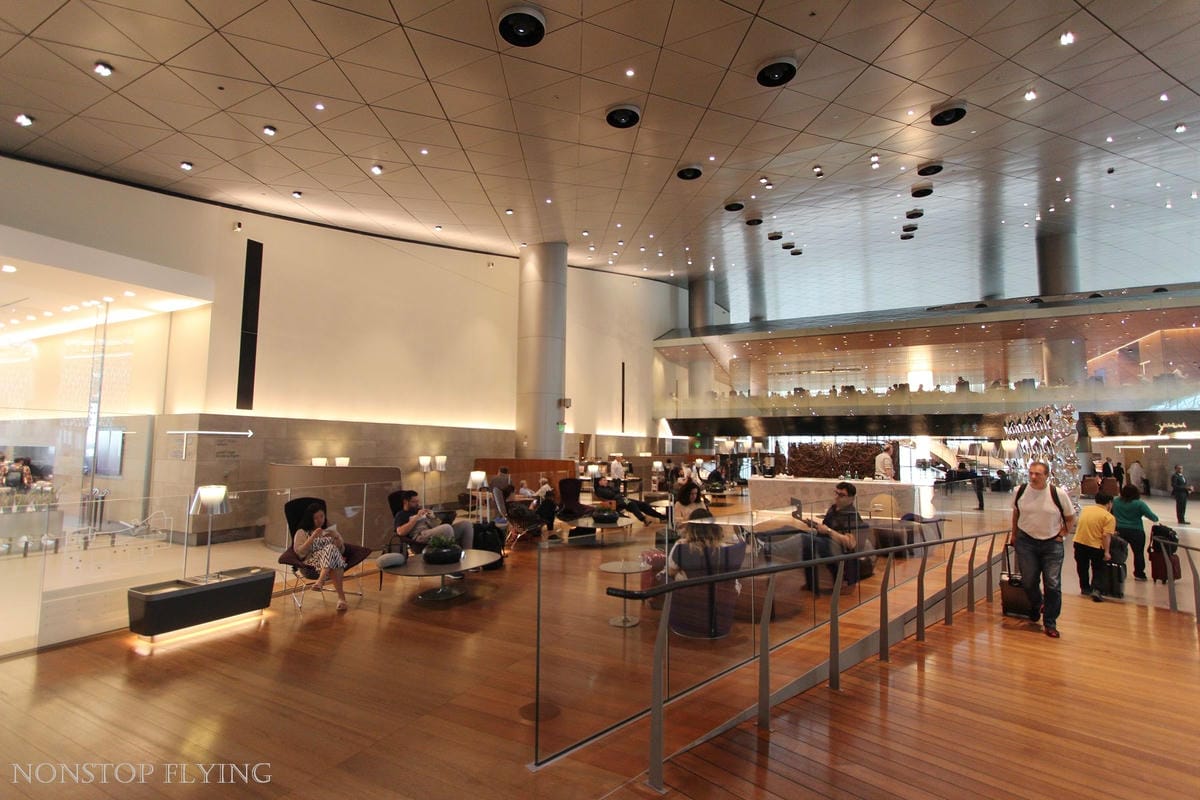 卡達航空 杜哈 Al Mourjan Business Lounge -主場旗艦商務貴賓室，雙層霸氣豪華空間，淋浴、休息、餐飲完整設施