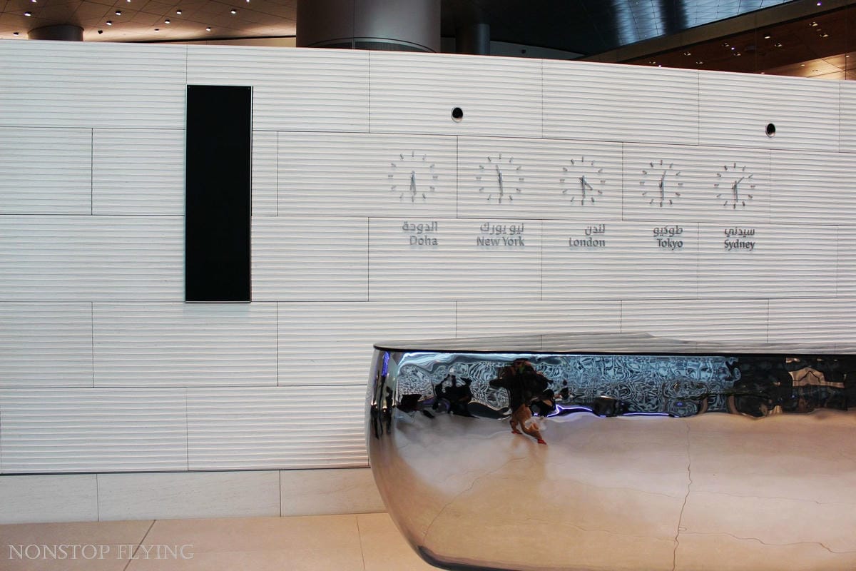 卡達航空 杜哈 Al Mourjan Business Lounge -主場旗艦商務貴賓室，雙層霸氣豪華空間，淋浴、休息、餐飲完整設施