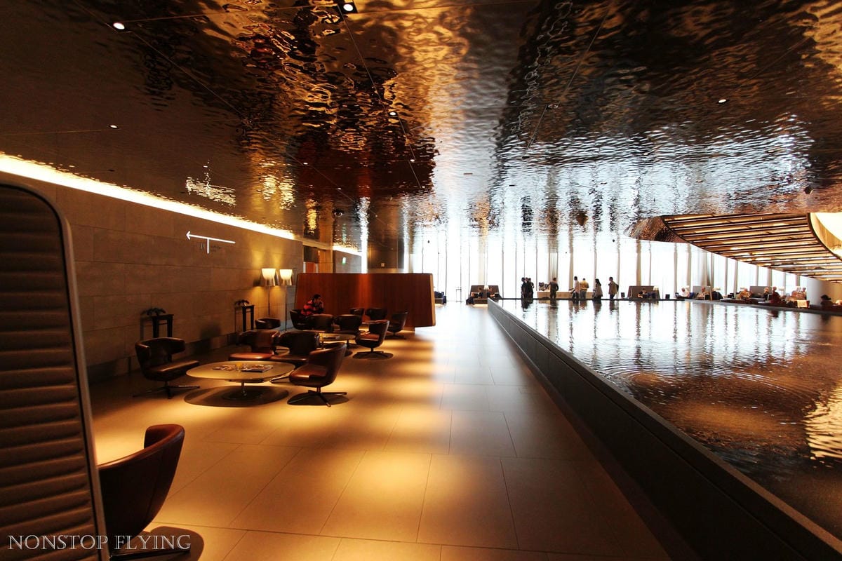 卡達航空 杜哈 Al Mourjan Business Lounge -主場旗艦商務貴賓室，雙層霸氣豪華空間，淋浴、休息、餐飲完整設施