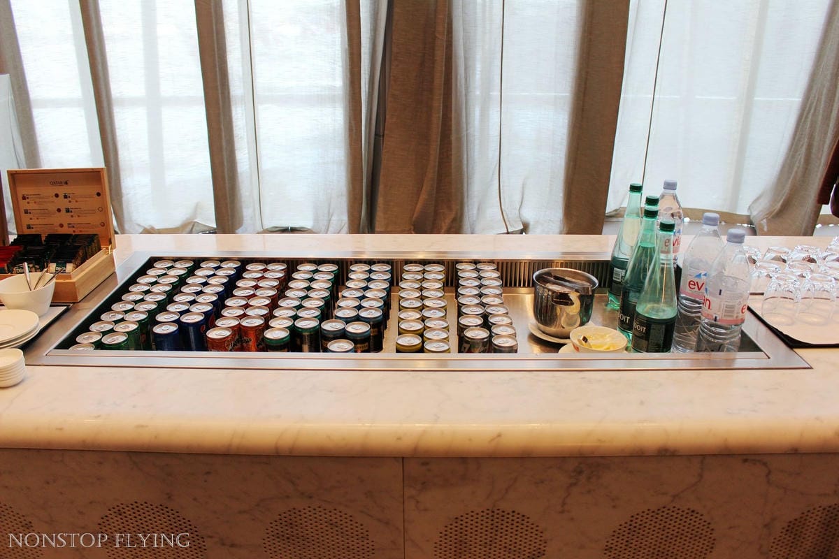 卡達航空 杜哈 Al Mourjan Business Lounge -主場旗艦商務貴賓室，雙層霸氣豪華空間，淋浴、休息、餐飲完整設施